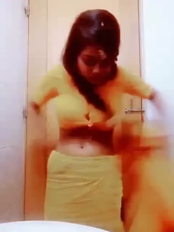 after marriage function attend 🥵 before going sleep cutie send pic & video for bf 👀