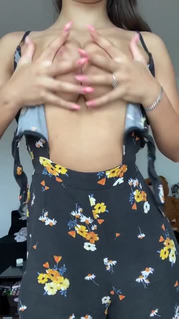 latinas have the perkiest tits 😜❤️
