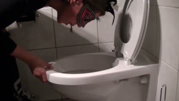 most impressive vomit i've ever seen. look at those huge, whole peaces she pukes out!