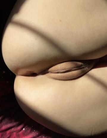 lick here please