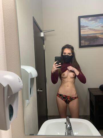 hope fit hips are appreciated here ;)