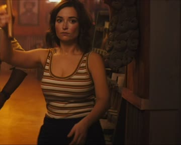 milana vayntrub