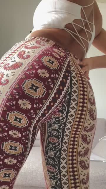 i love the way it jiggles in these pants