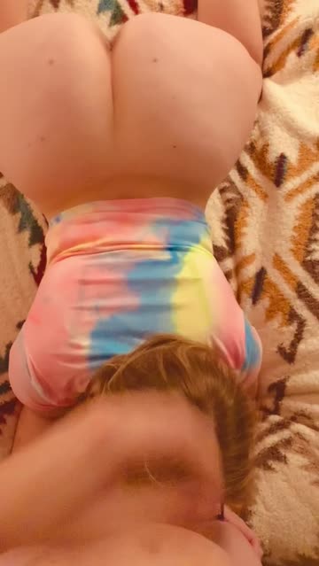 [kik collinseal] my beta fem buds love showing off their skills and giving me a,great view
