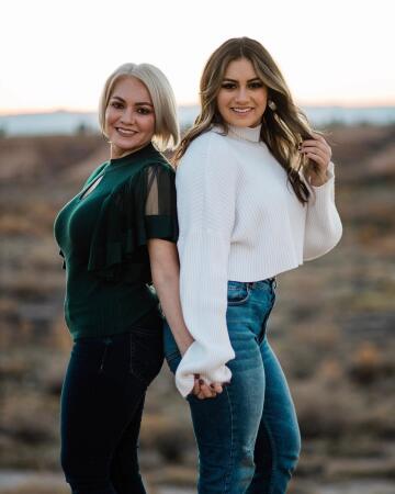 mother (l), daughter (r)