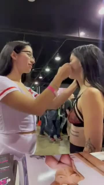 kaitlyn influencing others