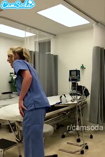 covid 19 nurse gets dirty on her shift