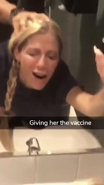 nurse getting creampie in toilet. 💖💖