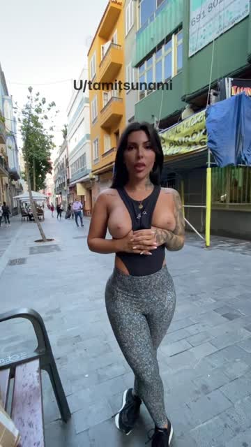 slap or pass my boobs ?