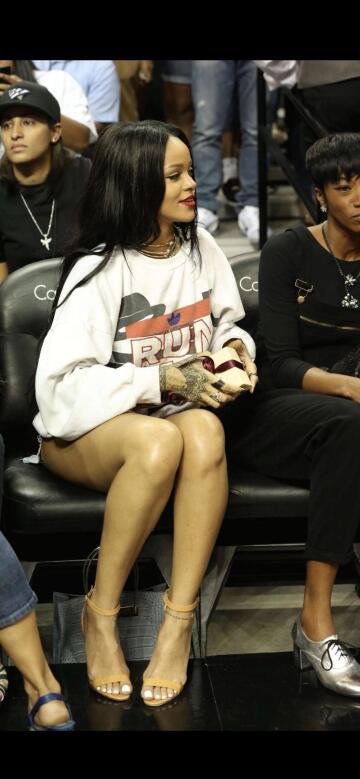 rihanna’s godly feet