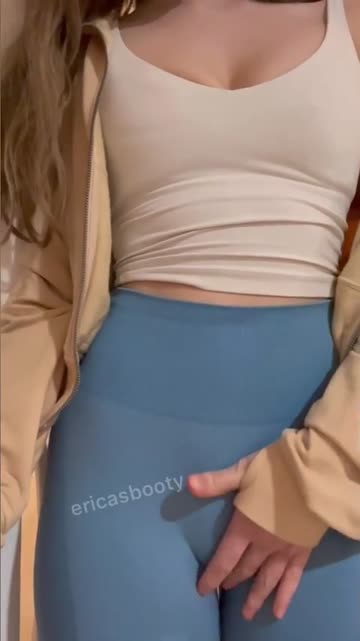 i didn’t realize until halfway through my workout 🤭