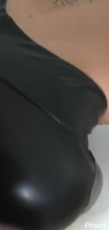 aunt caught me staring at her ass……so she let me cum on it