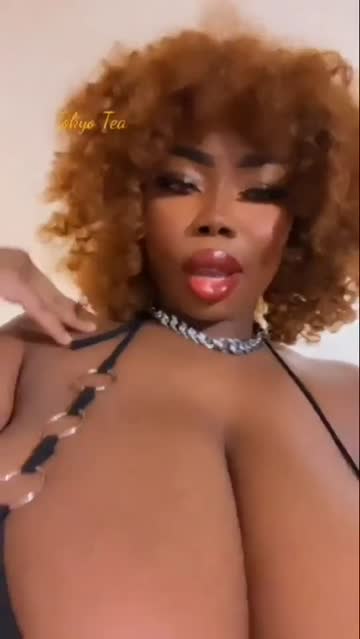 tokyo__tea underboob (all content from her instagram)