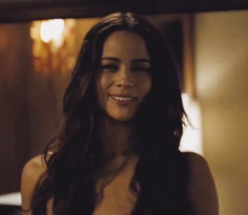 paula patton in 2 guns (2013): babelicious