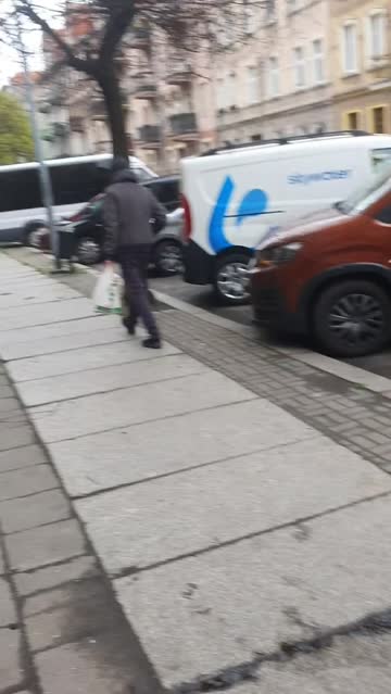 the guy in the back had no idea about anything and that's exciting. heh