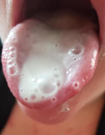 cum on my wifes tongue. whos next in line?