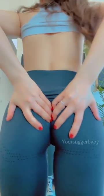 i’m so small but my ass is a big surprise