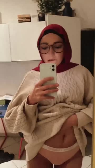 my thicc arab body is just waiting to get wrecked