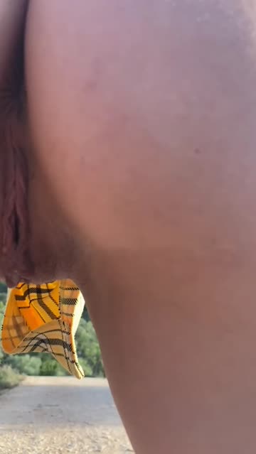 would you like to watch me pee ? 👅😈🫦