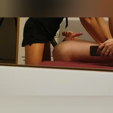 she made me cum with her strapon and did not expect it