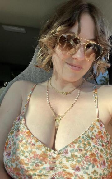 riley nixon looks good with hair