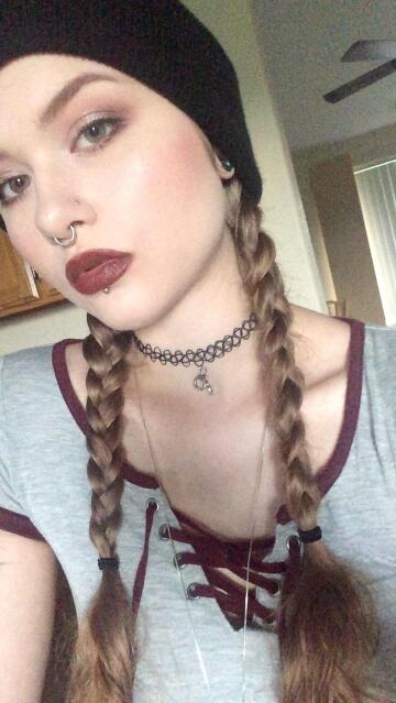 am i pretty enough for this sub? 🥺