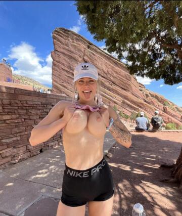 i am a new tourist attraction ;)