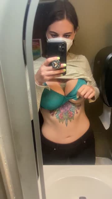 would you sneak into the bathroom and fuck me? [f] 5’10”