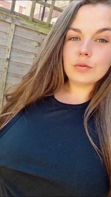 teasing the neighbours 😜