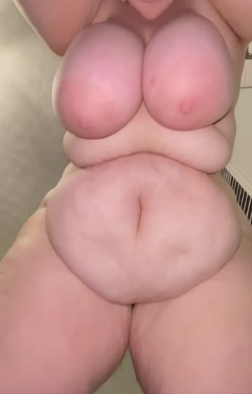 hit it from the back and watch me jiggle 😈