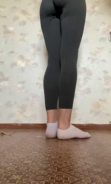 do you like pissing in clothes?💛