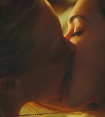 making out with amanda seyfried