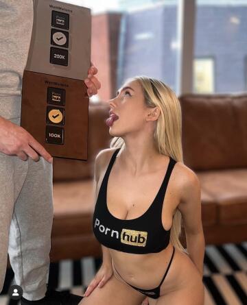 the final boss of hott chicks. perfection.