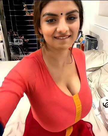 indian mommy tits (she keeps them covered)