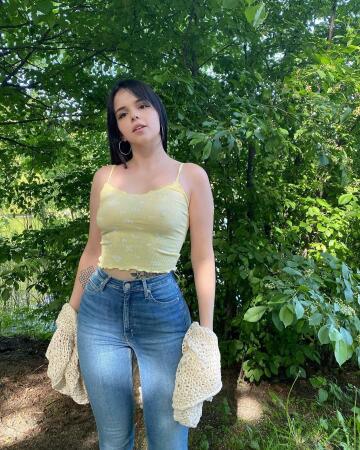 braless outfit for the picnic