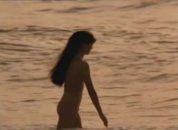 phoebe cates at the beach