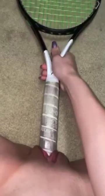 i love playing tennis 😇