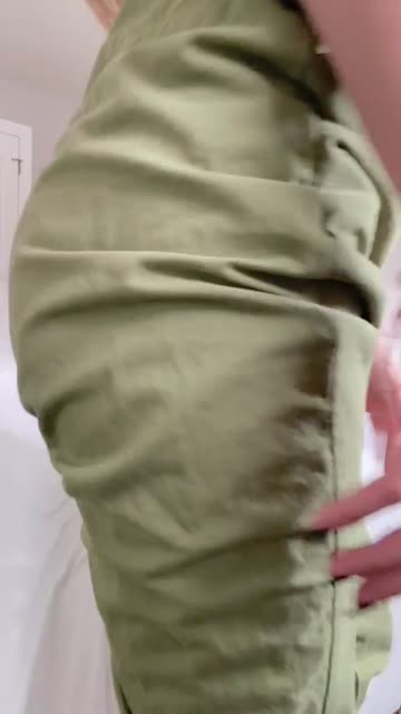 no unbuttoning needed, just my butt in your face.