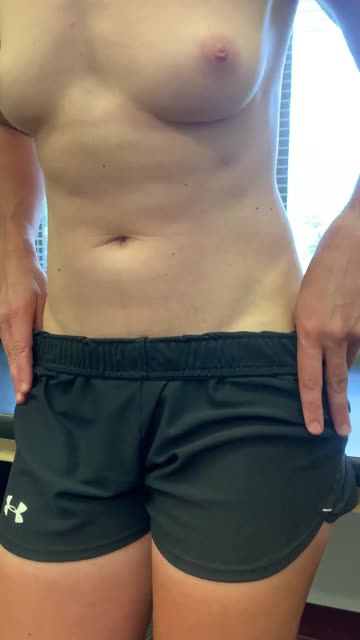 don’t knock, just open my office door and cum on inside😈