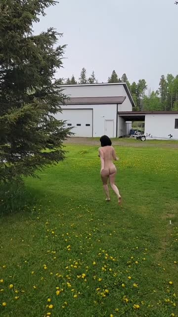 dared to run around naked in the rain [f] 38