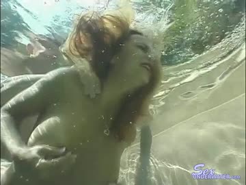 i love it when they’re vocal underwater
