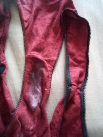 this is what fucking guys on reddit does to your knickers. girl cum