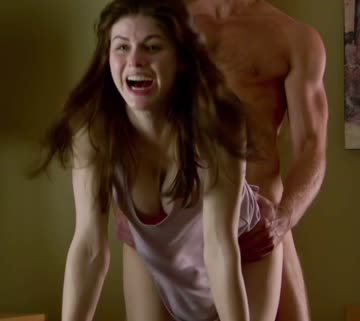 alexandra daddario plot in layover 2017 [hq]