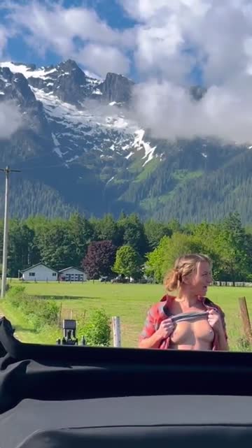 just enjoying the scenery 😋