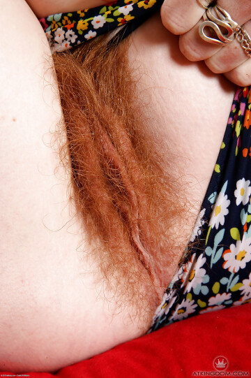 if she is a redhead this will not be disgusting!