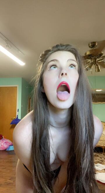 please spit down my throat and i’ll return the favor. 😉