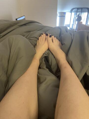 how would you make my tired feet feel better? 🖤