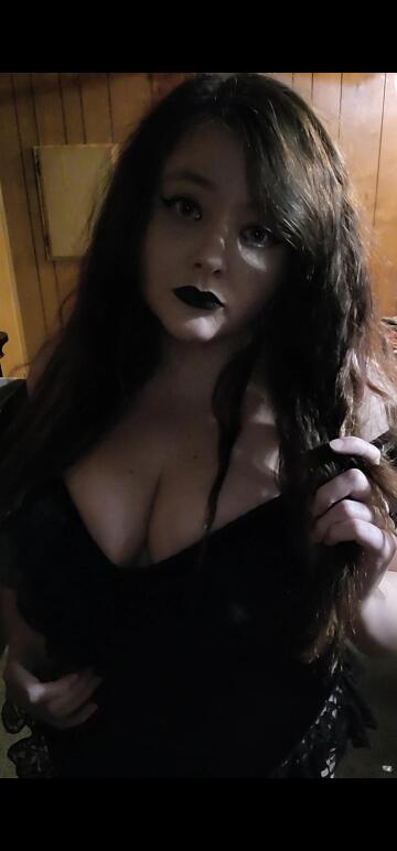 i'm bored. 😋 anyone wanna fuck me senseless? 😈