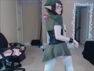 female link seducing you with her phat butt