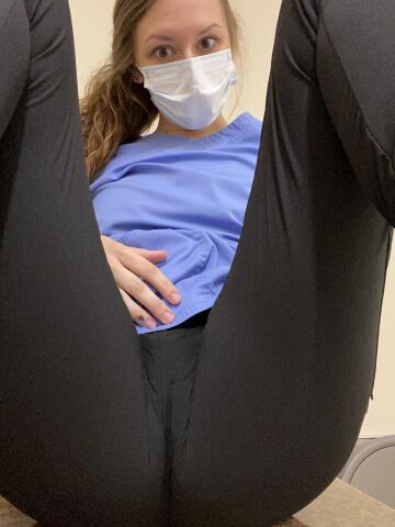 [f] who wants to see what’s underneath 🙈😈🙈🥵